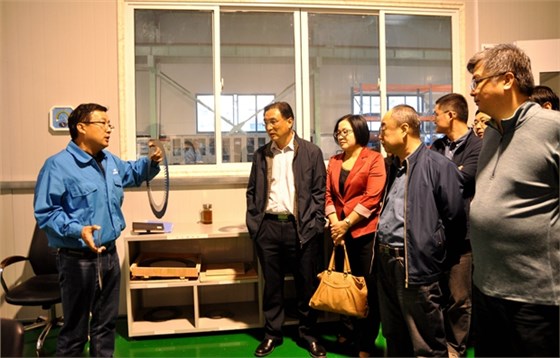 华东六省一市计量院长联席会议代表到皖南电机参观调研
